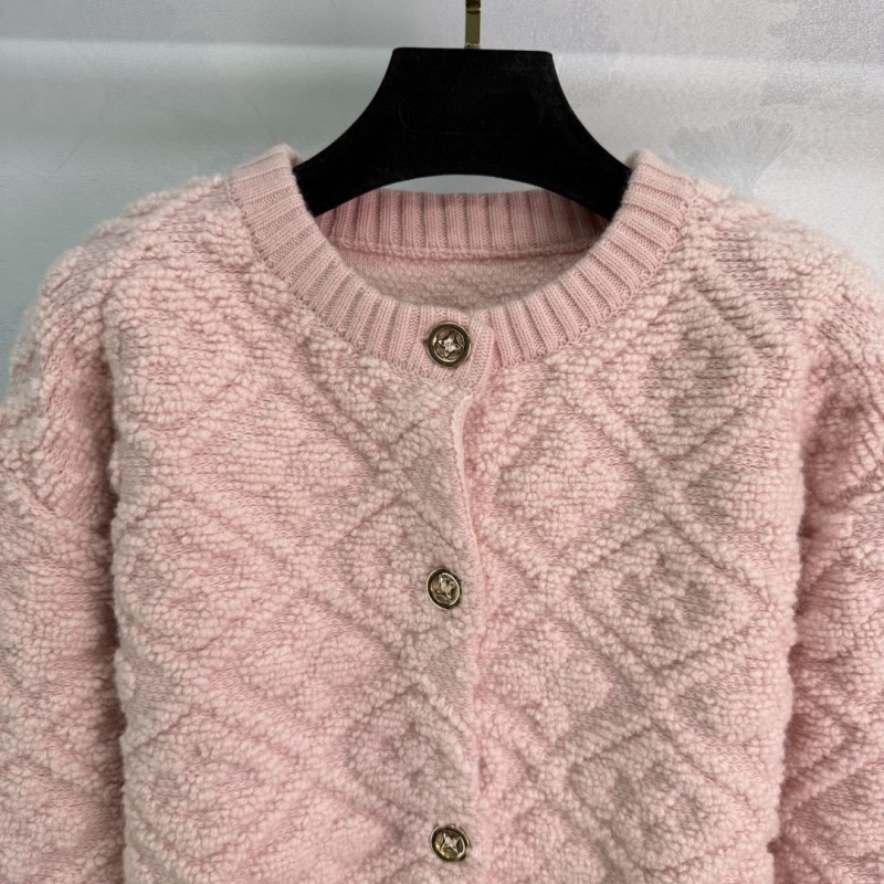 l0vis Vvtt0n sweaters